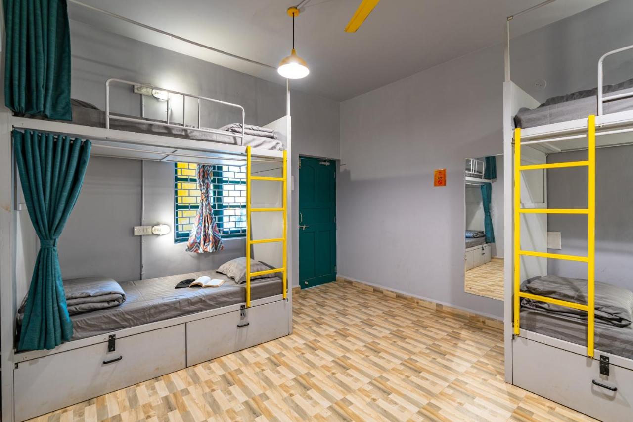 Whoopers Hostel Anjuna, Goa Экстерьер фото